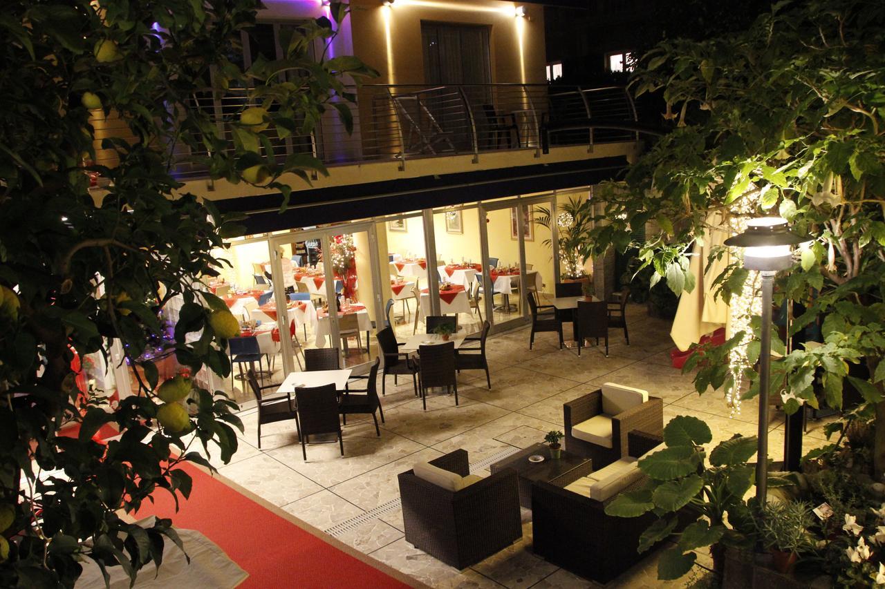 Delibera Hotel 3*